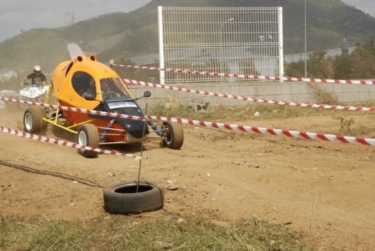 Mou-te en cotxe d'autocross, l'any 2007