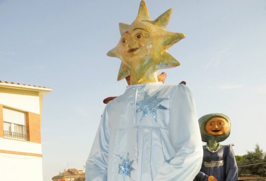 Les colles de Sant Llorenç Savall, Polinyà, Montcada i Reixac i Castellar del Vallès van dur a la vila la "Fal·lera Gegantera"