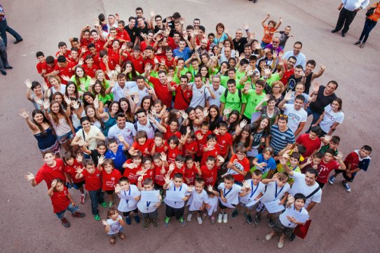 Foto de família dels esportistes presents a la trobada