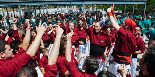 Les colles castelleres Capgirats de Castellar i Saballuts de Sabadell actuaran a la plaça Major dijous 11 de setembre.