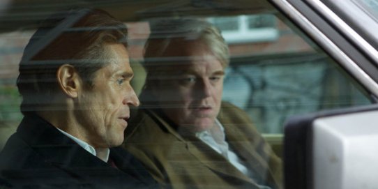 Willem Dafoe i Philip Seymour Hoffman en una escena de "El hombre más buscado".