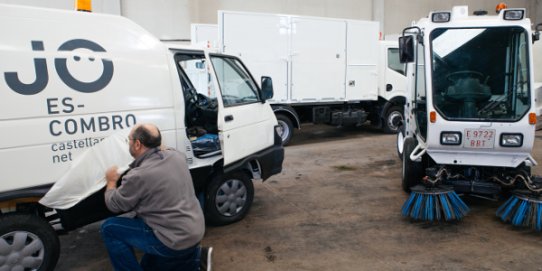 Aquests són alguns dels nous vehicles que formaran part del nou servei de neteja viària i espais públics.