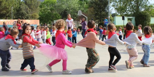 Els infants han gaudit d'allò més amb les cançons de Toni Massagué.