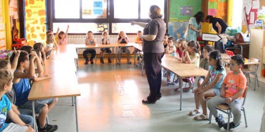 Els alumnes d'un dels tallers que es van dur a terme a l'escola El Sol i La Lluna.