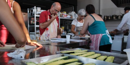 Un moment del curs de cuina de temporada i productes de proximitat.