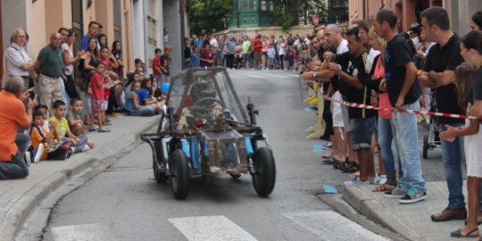 La Carrera de Trastos és una de les activitats més esperades de la Festa Major.