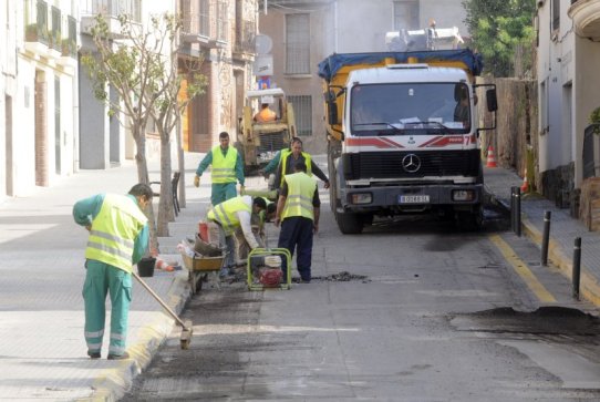 Inici de les obres al carrer de Sant Llorenç