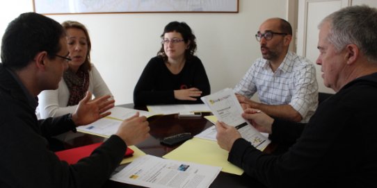 Els representants dels quatre municipis, en un moment de la trobada.