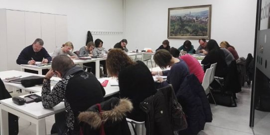 Els cursos de català s'imparteixen a El Mirador.