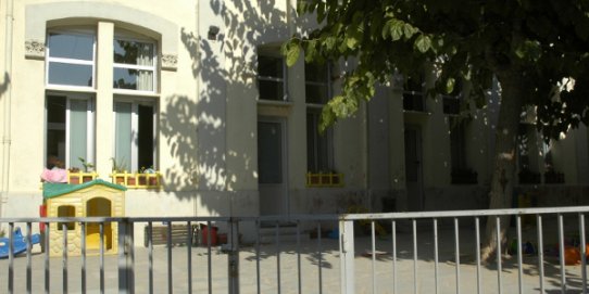 La coberta de l'Escola Bressol El Coral serà renovada.