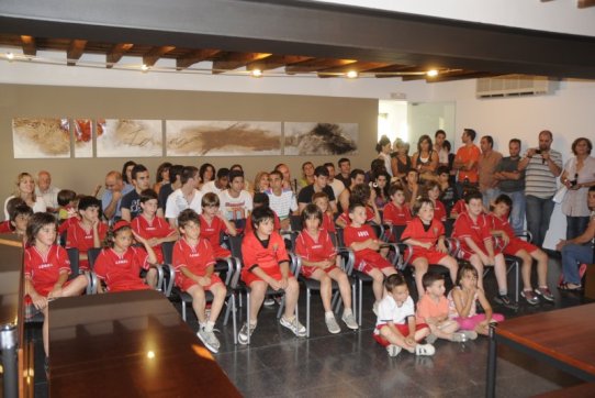 Recepció als equips Pre-Benjamí A, Benjamí A i Juvenil A de la UE Castellar