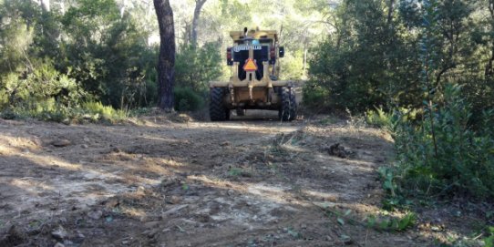 Imatge de l'actuació al camí d'emergència d'El Racó.