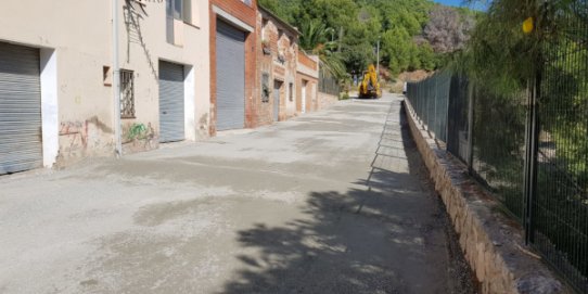 Aspecte del carrer de la Peça del Frare, un cop finalitzada l'actuació que s'hi ha dut a terme.