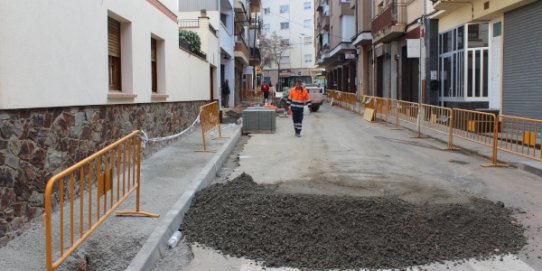 Imatge de les obres que s'estan duent a terme al carrer del Doctor Rovira.