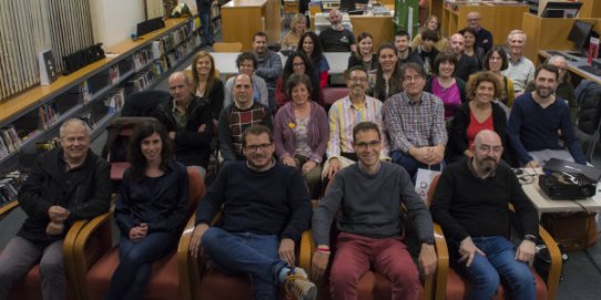 Foto de família dels autors dels versos seleccionats.