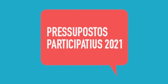 La regidora de Responsabilitat Social, Carol Gómez, en primer terme, durant l'acte en què s'han donat a conèixer els resultats dels Pressupostos Participatius 2021.