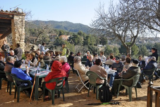 Un moment de l'esmorzar de Dijous Gras a Can Juliana