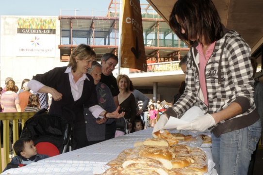 Repartiment de la coca de Sant Josep, el 2009