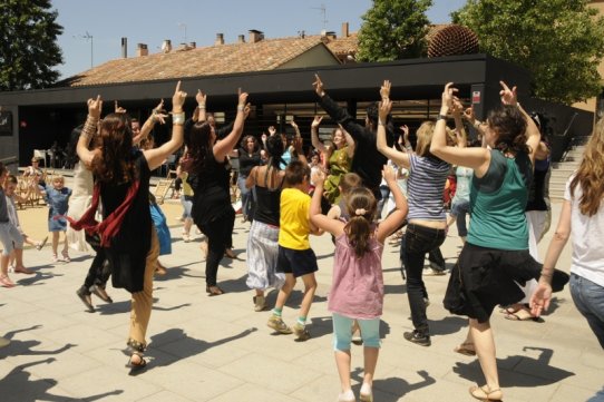 L'espectacle de Bollywood, a la plaça Calissó