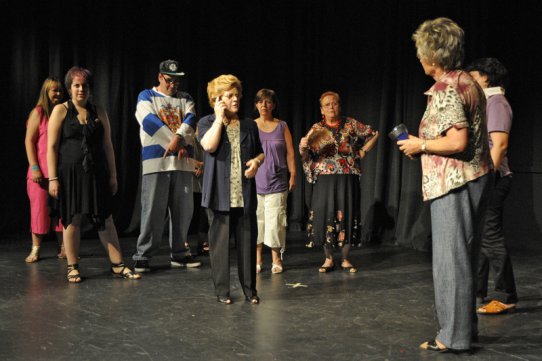 Alguns dels integrants del grup de teatre de l'Arc de Sant Martí