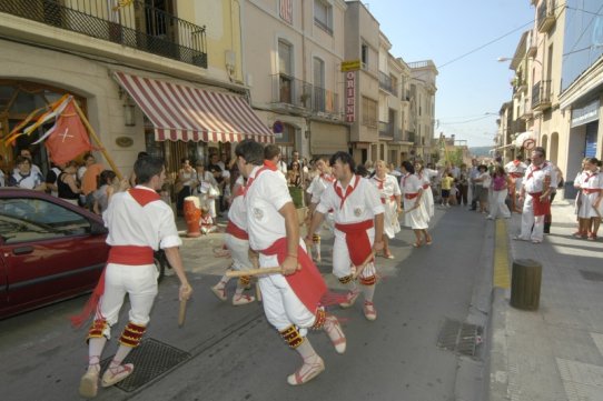 La cercavila bastonera, a la Festa Major de 2007