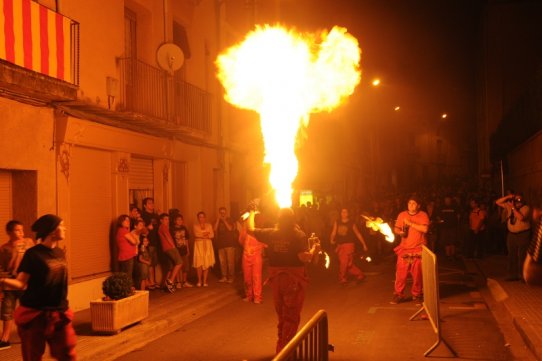 Tabalada de fum i foc