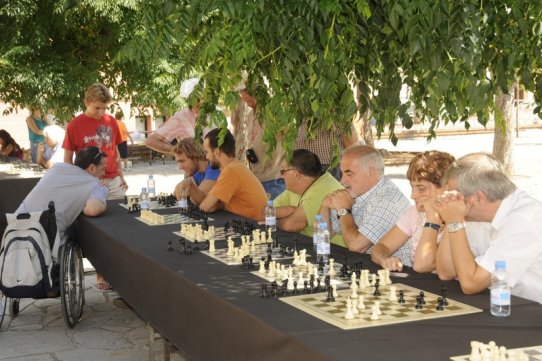 Partides simultànies d'escacs