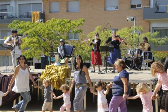 Festa per a petits i grans, amb el grup Bufanúvols