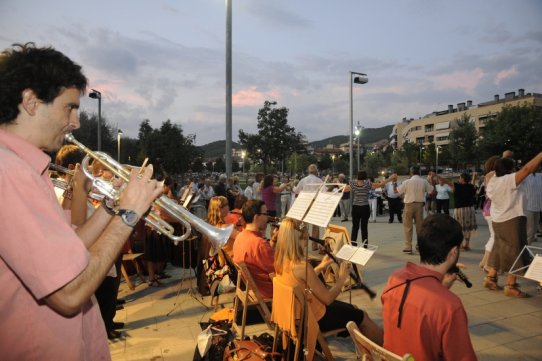 Audició de sardanes, amb la Cobla Sabadell