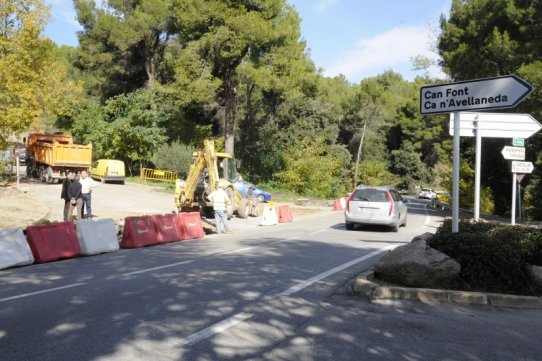 Les obres de refoma de l'accés a Can Font i Can n'Avellaneda han començat aquesta setmana