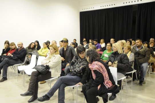 Aspecta de la sala Lluís Valls Areny durant la presentació de la nova edició del Voluntariat per la llengua