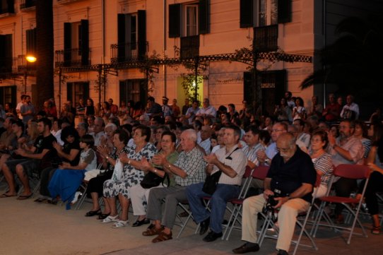 Una imatge d'una anterior recepció consistorial a les entitats ciutadanes de Castellar 