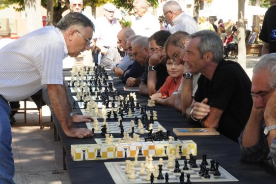 Partides simultànies d'escacs