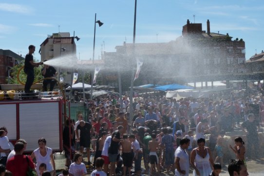 Imatge de la baralla d'aigua de la Festa Major 2010