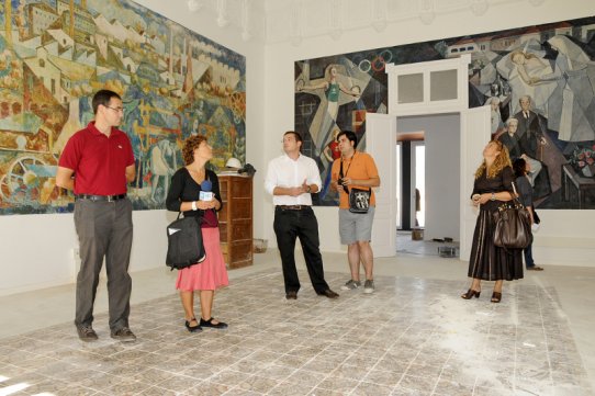 Moment de la visita d'obres a l'antic Ajuntament que s'ha dut a terme aquest matí