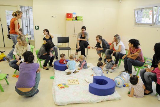 La Casa de les 3 Moreres és un espai situat a l'Escola Bressol Municipal Colobrers