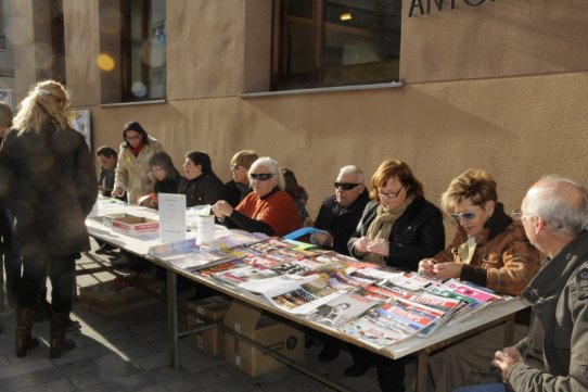 "Fabrica’t el teu pin", una activitat de la Borsa de Voluntaris per La Marató