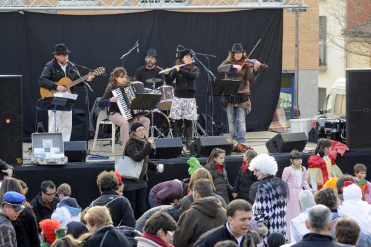 El grup Bufanúvols, durant la seva actuació en el marc de Carnaval 2011