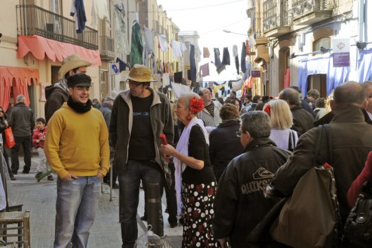 Aspecte del carrer Major durant el "Mercat Gitano"