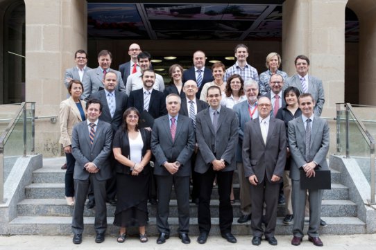 Foto de família de l'acte de signatures de covnenis de vinculació amb el Parc Científic i Tecnològic de Terrassa