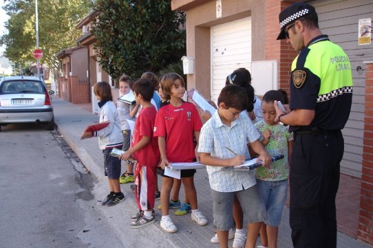 Alumnes de l'Escola Mestre Pla, durant la Setmana de la Mobilitat 2011