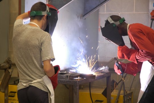 El curs es durà a terme al Taller del Metal del polígon industrial Pla de la Bruguera