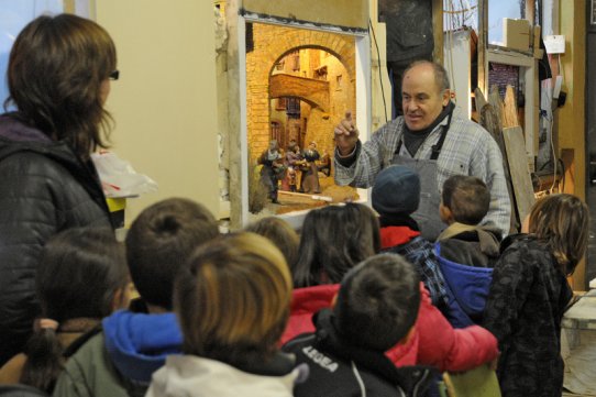 Imatge d'una visita de la Guia Didàctica als pessebres, el 29 de novembre passat