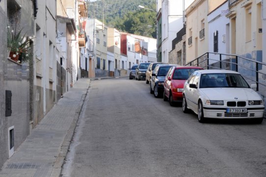 A partir de l'1 de gener, els vehicles només podran circular per aquesta via en direcció al carrer de la Baixada de Palau