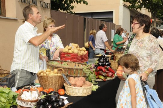 El Mercat de productes de proximitat que va tenir lloc durant la Festa Major 2012