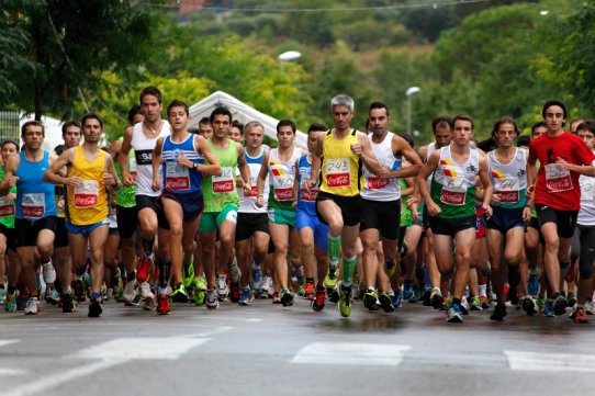 Inici de la cursa popular 2013 en la categoria absoluta