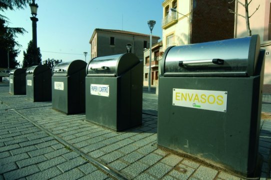 Contenidors soterrats als carrers de Castellar