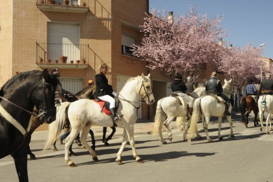 Passada de cavalleries i carruatges dels Tres Tombs